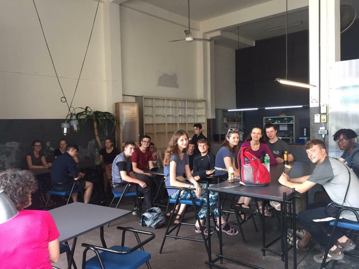 Soundsleep Hostel เชียงราย ภายนอก รูปภาพ