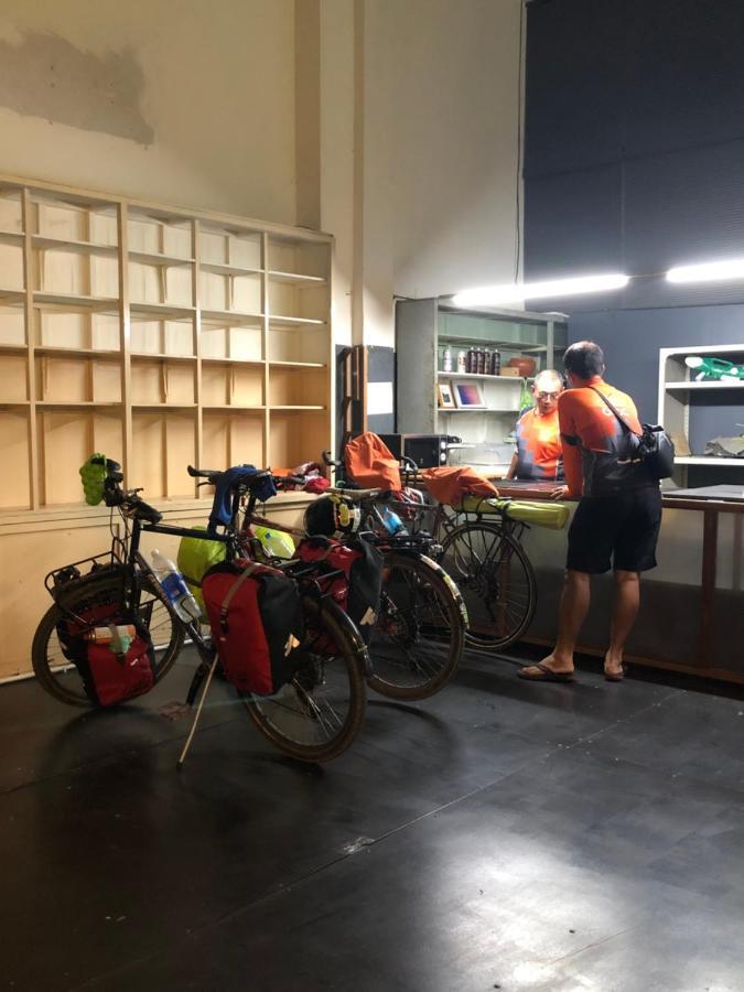 Soundsleep Hostel เชียงราย ภายนอก รูปภาพ
